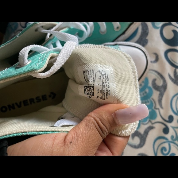 Turquoise converse - Picture 3 of 4